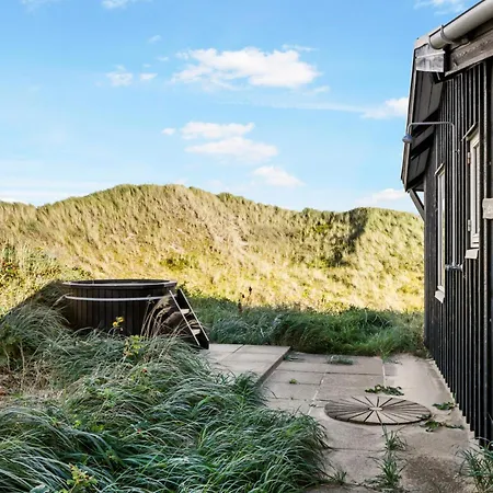 Ernavej 4a, Lovely For Rent In The First Dune Row Løkken