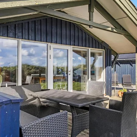 Ernavej 4a, Lovely For Rent In The First Dune Row *
