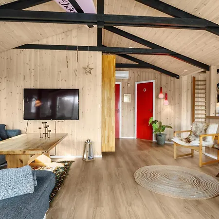 Ernavej 4a, Lovely For Rent In The First Dune Row * Løkken